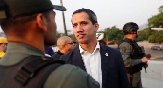 Guaidó y militar sublevado