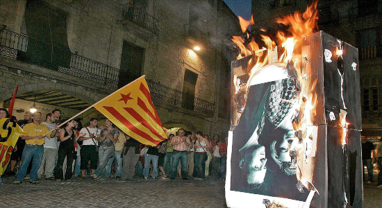 Quema de una imagen de los reyes en Girona, en 2007