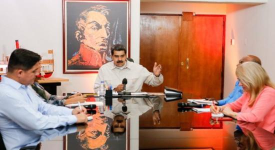 Maduro reunido con gabinete