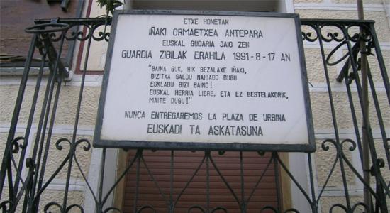 Placa conmemorativa de Iñaki Ormaetxea