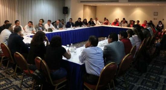 Representantes de gobiernos regionales y locales
