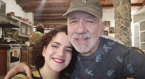 Carlos Lanz y su hija