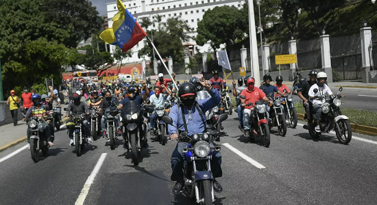 Caravana de motorizados chavistas