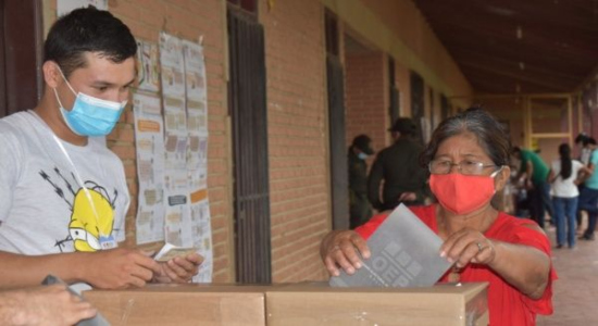 Centro electoral en Bolivia