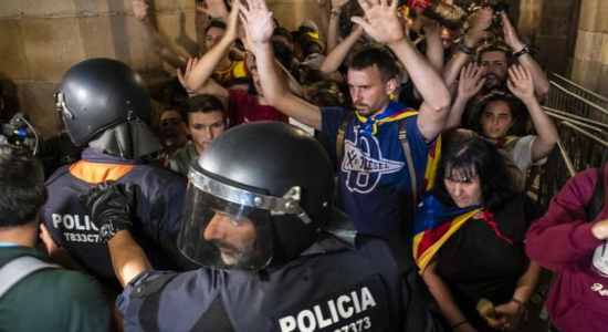 Represión policial en Barcelona, durante el 1 de octubre de 2018. La Directa