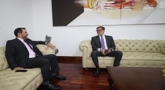 El ministro de Relaciones Exteriores, Yván Gil y el secretario general de la Alianza Bolivariana para los Pueblos de Nuestra América (ALBA-TCP), Félix Plasencia