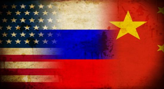 Banderas de EEUU, Rusia y China