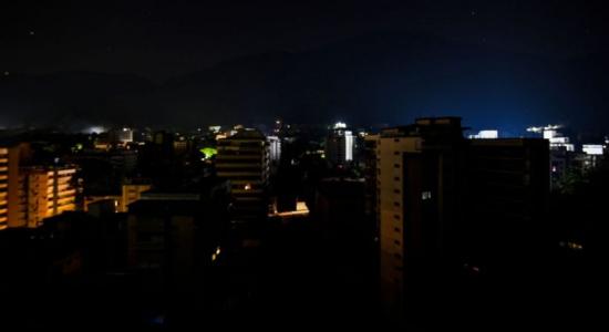 Edificios de Caracas sin eléctricidad