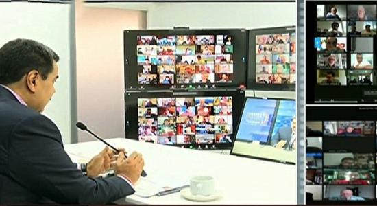Maduro presencia video conferencia